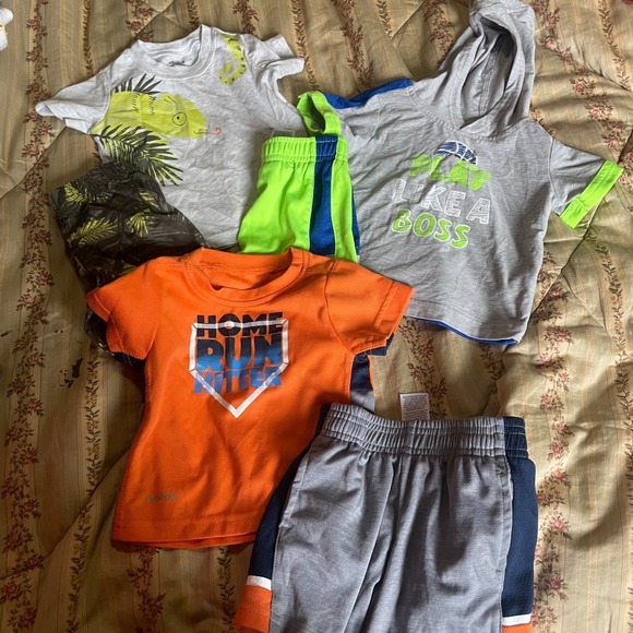 Huge Baby Boy Clothes Lot Nike Carters Gerber 128 Pc Tops Pants Pajamas 6 9 12 M - Picture 11 of 14
